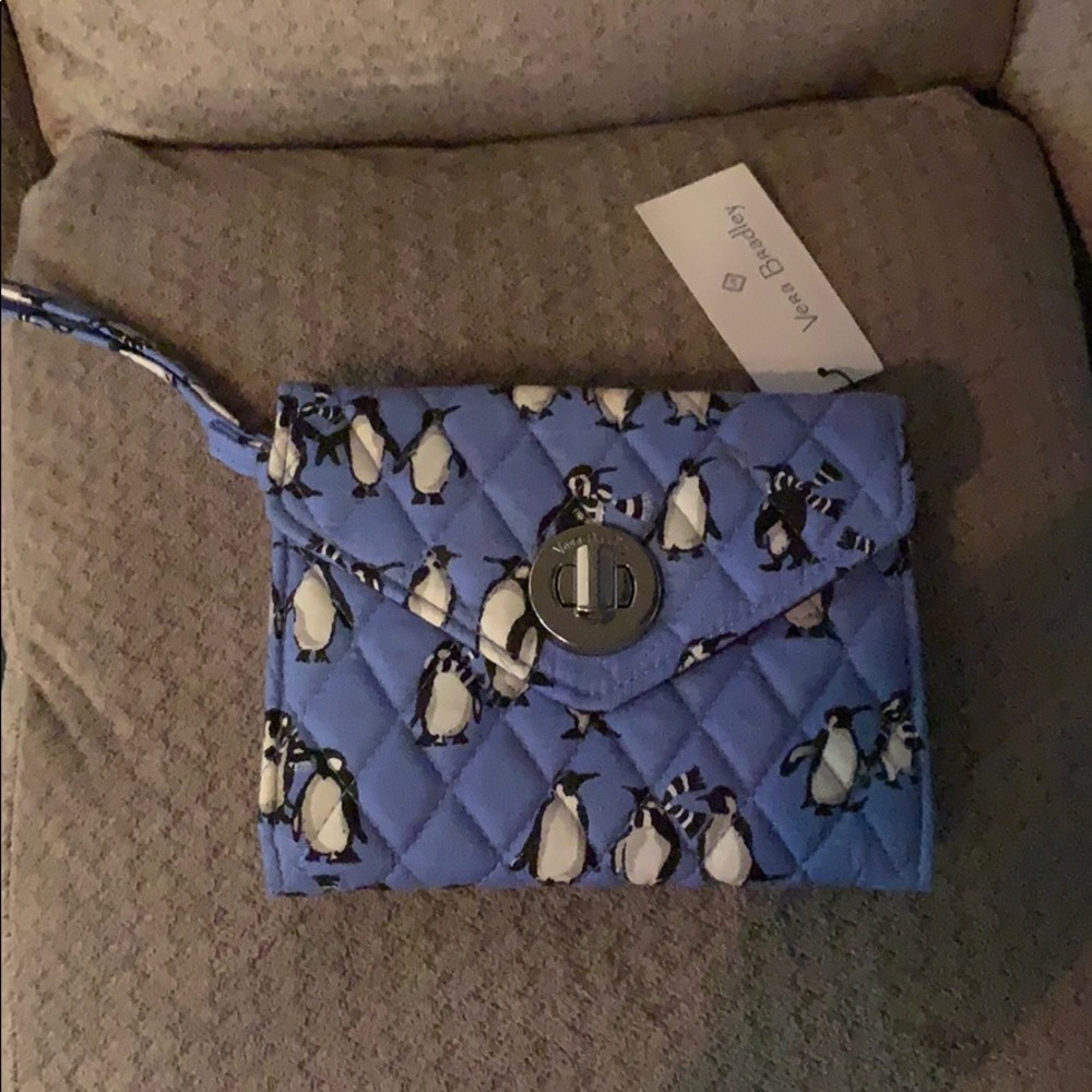 🐧🌺PLAYFUL PENGUINS IN BLUE WRISTLET